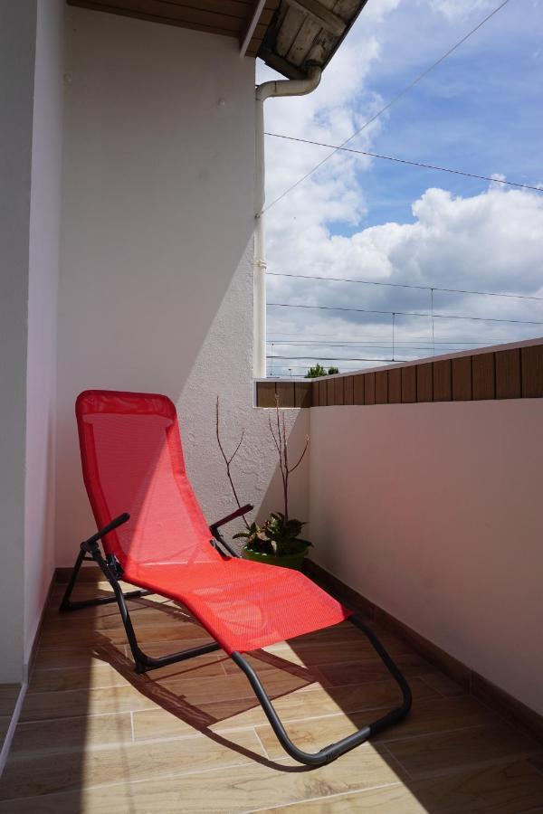 Appart Chic & Moderne Avec Balcon La Roche-sur-Yon Exterior foto